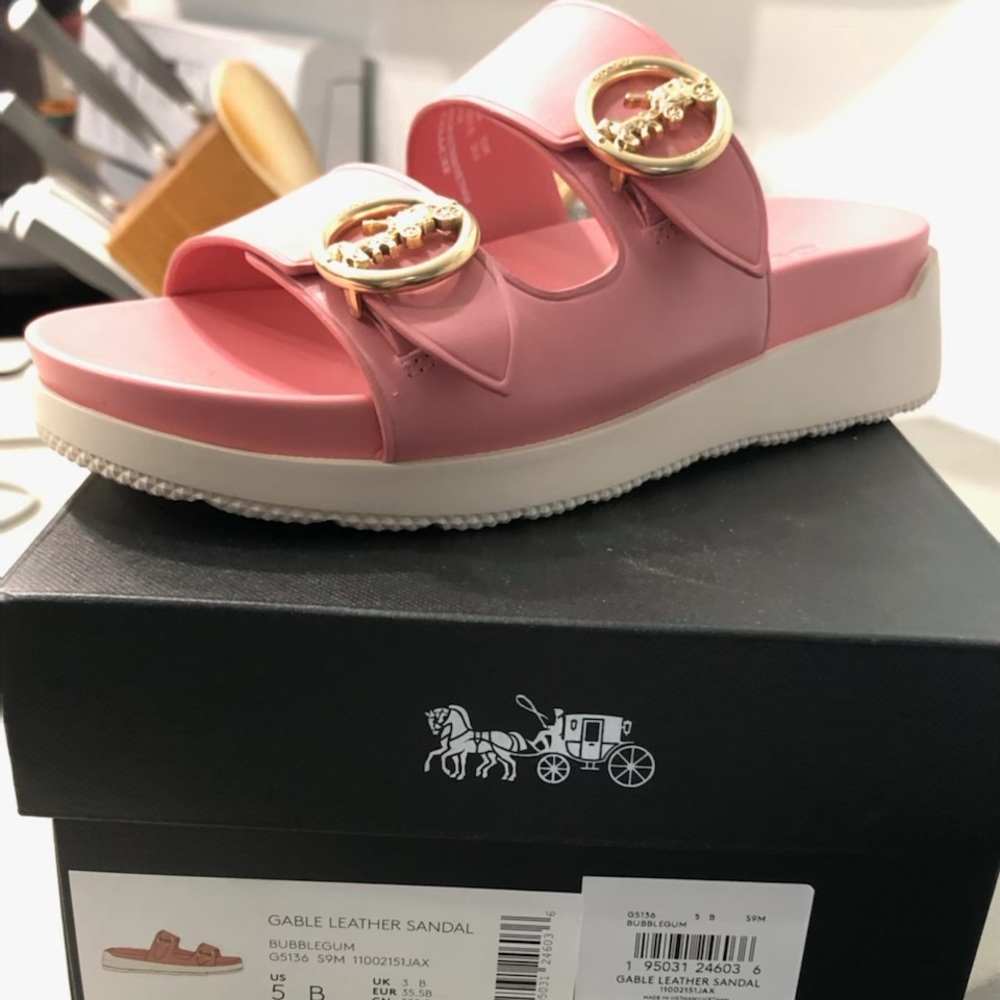 Gable leather sandal never worn